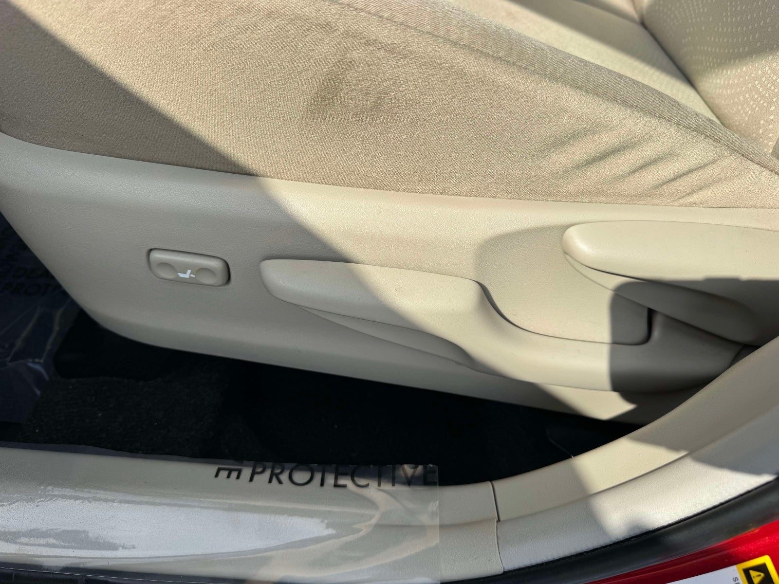 2014 Toyota Prius v Three
