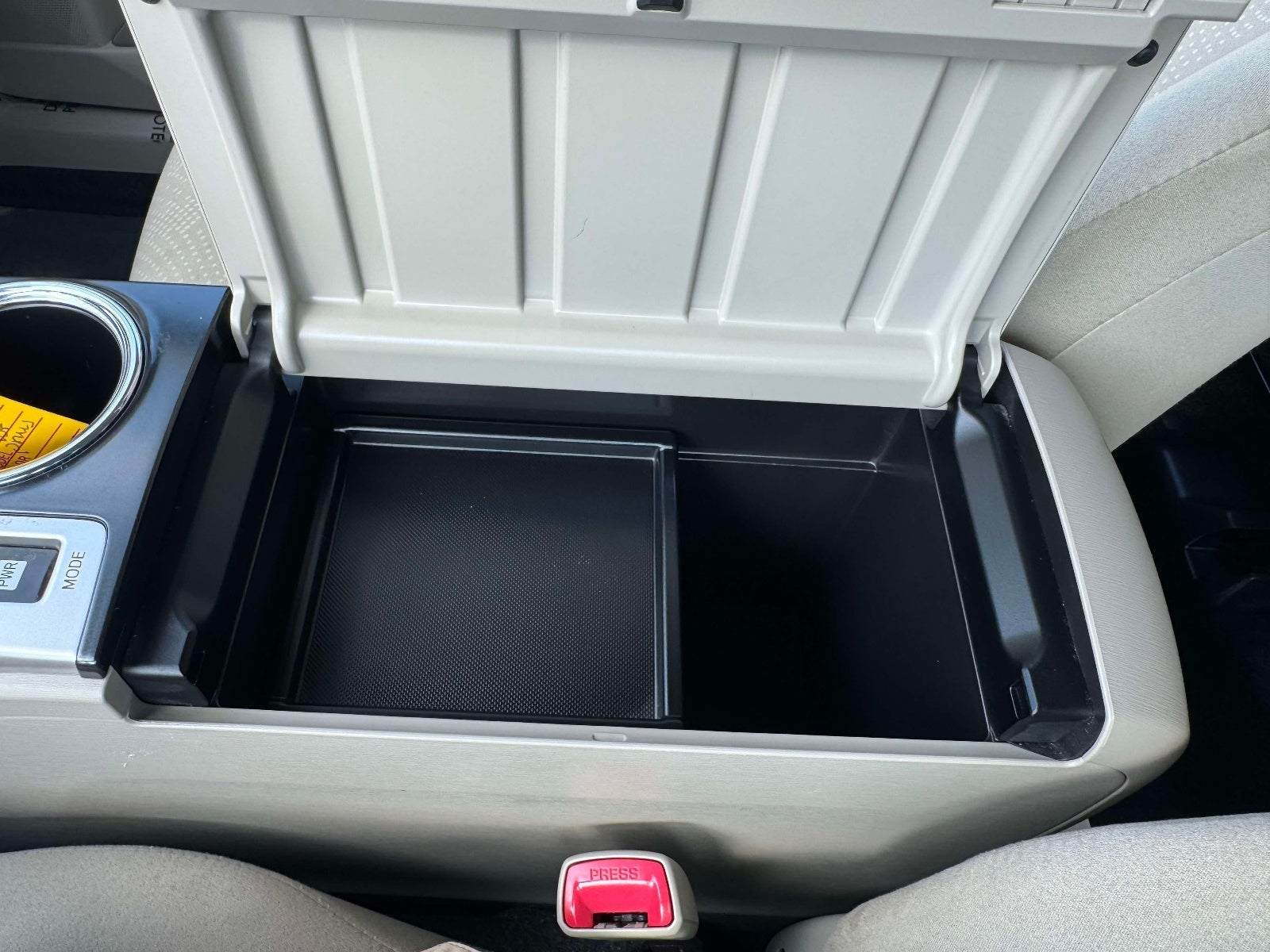 2014 Toyota Prius v Three