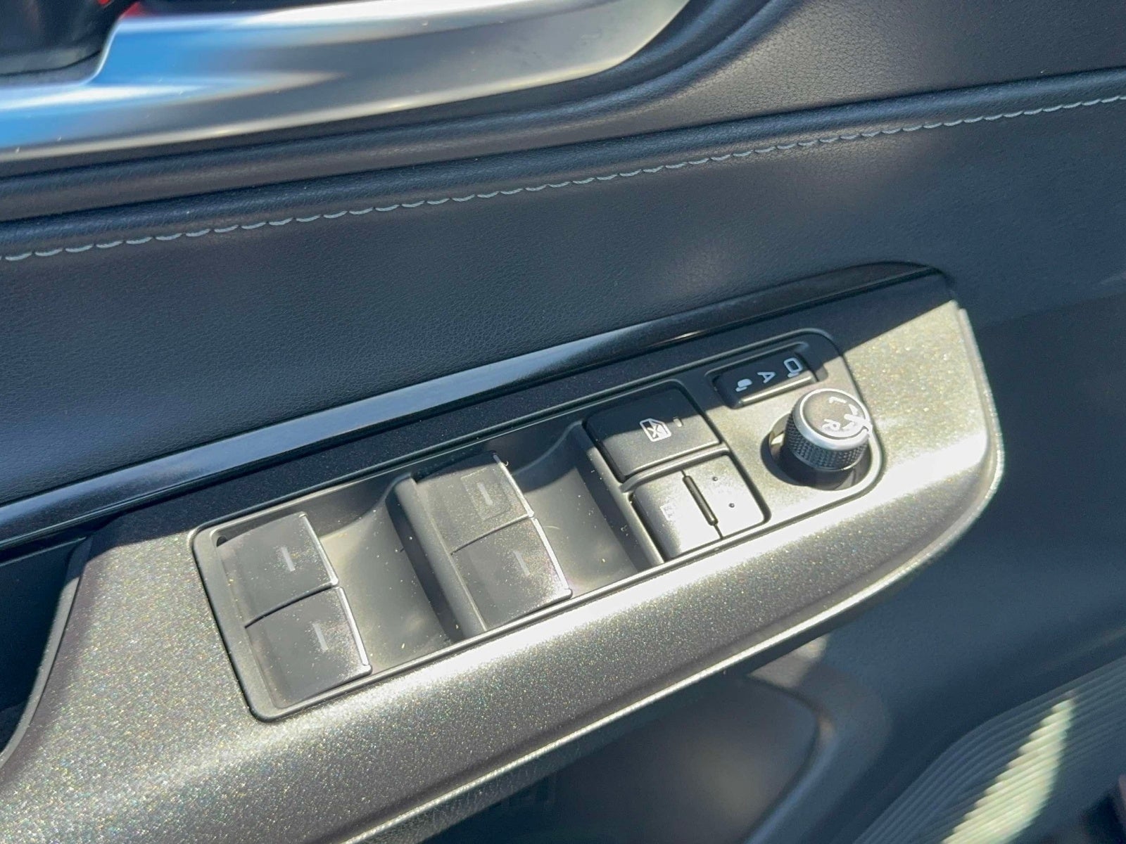2023 Toyota Venza LE
