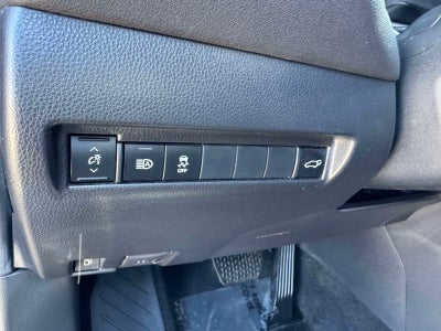 2023 Toyota Venza LE