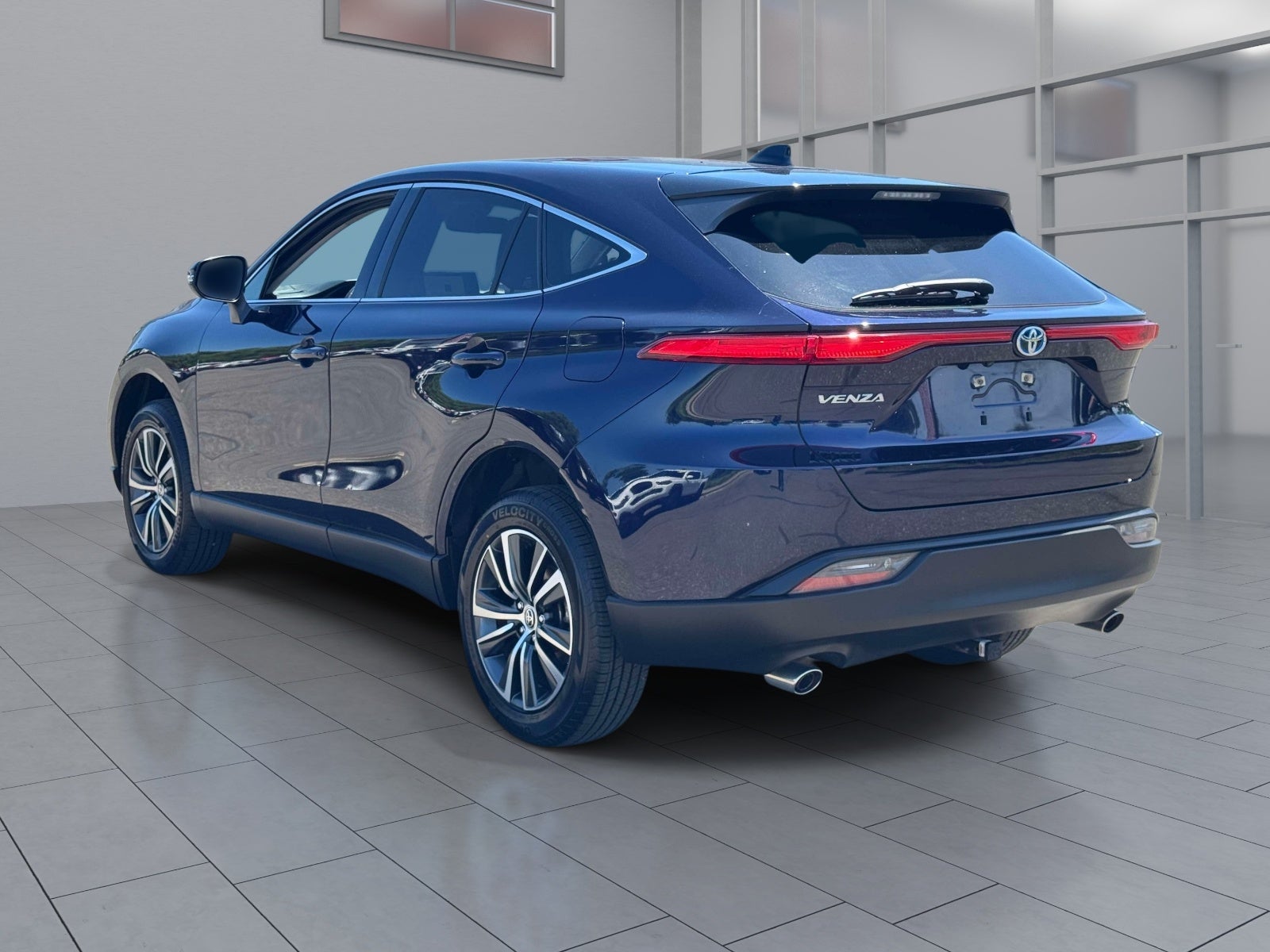 2023 Toyota Venza LE