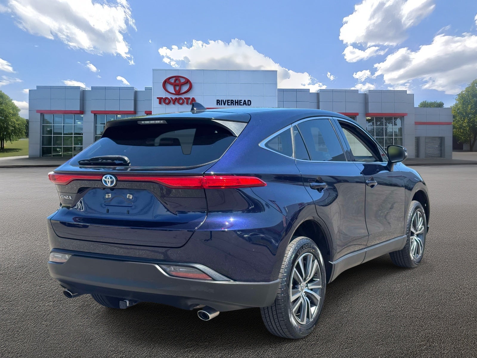 2023 Toyota Venza LE