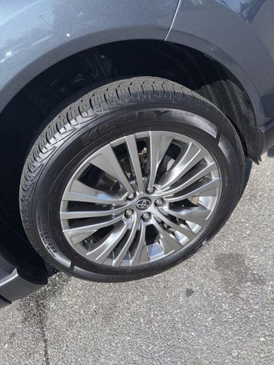 2023 Toyota Venza XLE