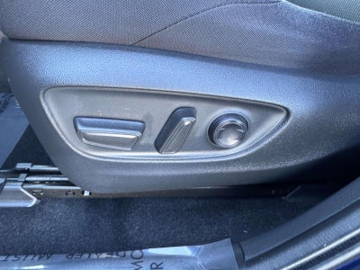 2023 Toyota Venza LE