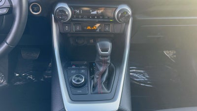 2024 Toyota RAV4 Prime SE