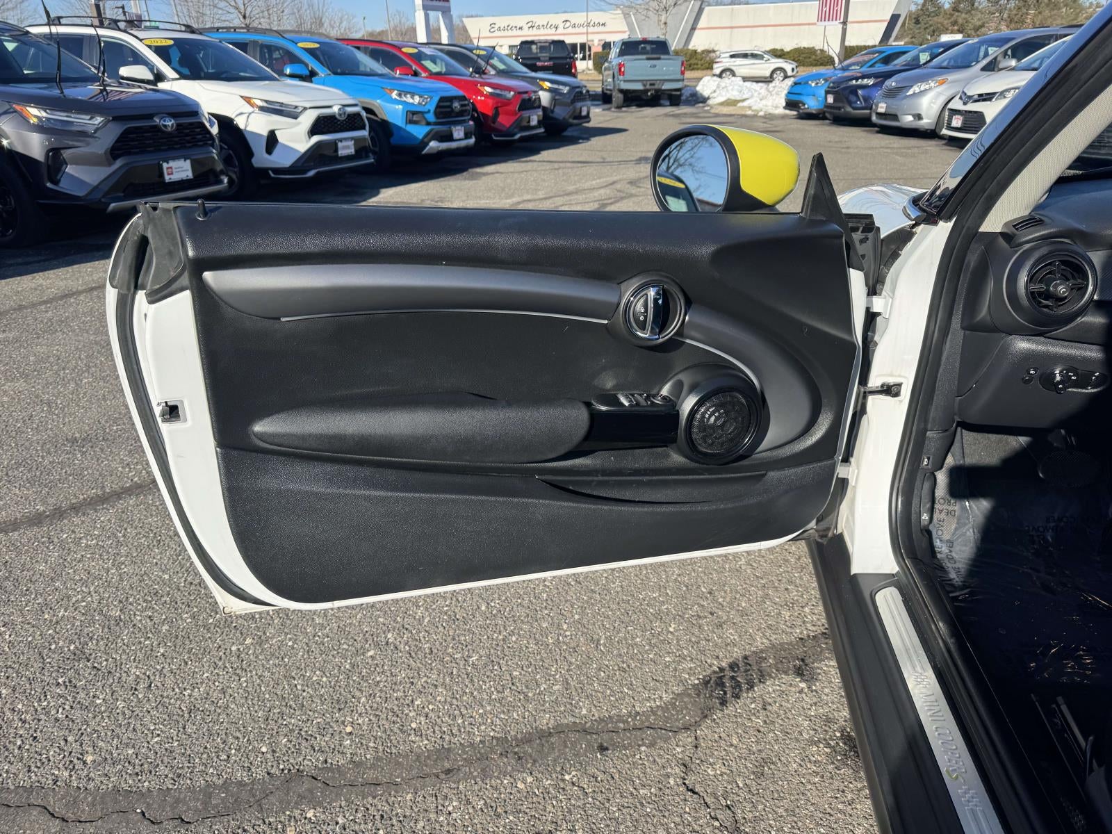 2024 MINI Cooper SE Electric Signature Plus