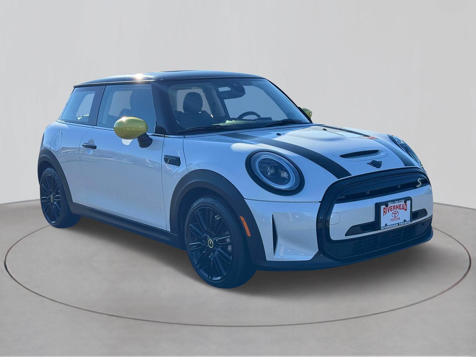 2024 MINI Cooper SE Electric Signature Plus