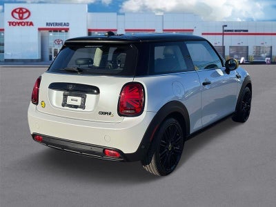 2024 MINI Cooper SE Electric Signature Plus