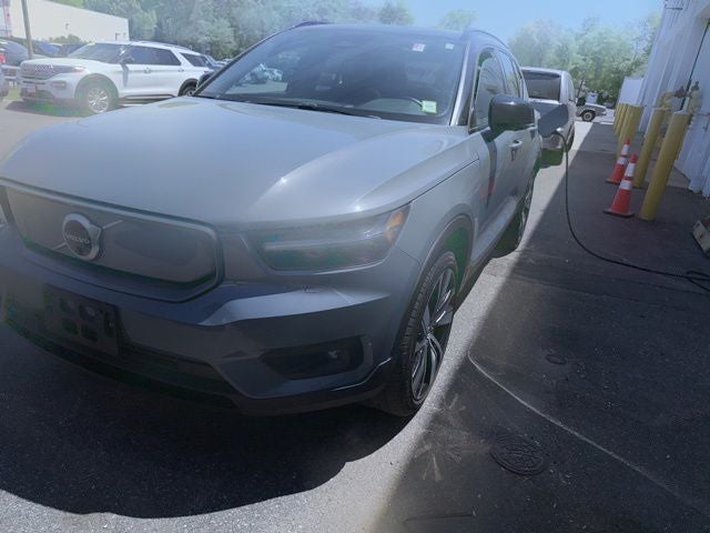 2021 Volvo XC40 Recharge Pure Electric P8