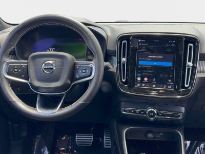 2021 Volvo XC40 Recharge Pure Electric P8