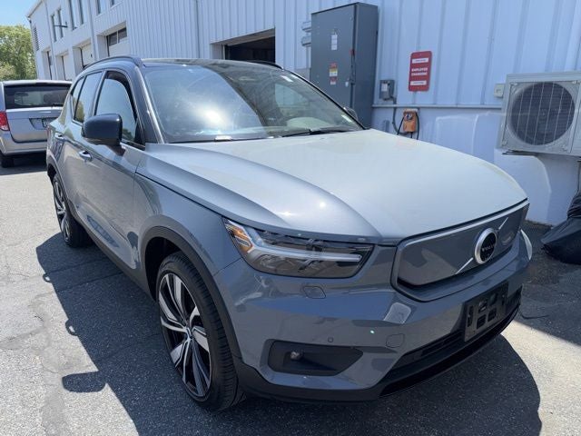 2021 Volvo XC40 Recharge Pure Electric P8