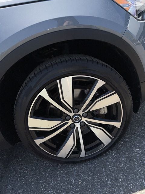 2021 Volvo XC40 Recharge Pure Electric P8