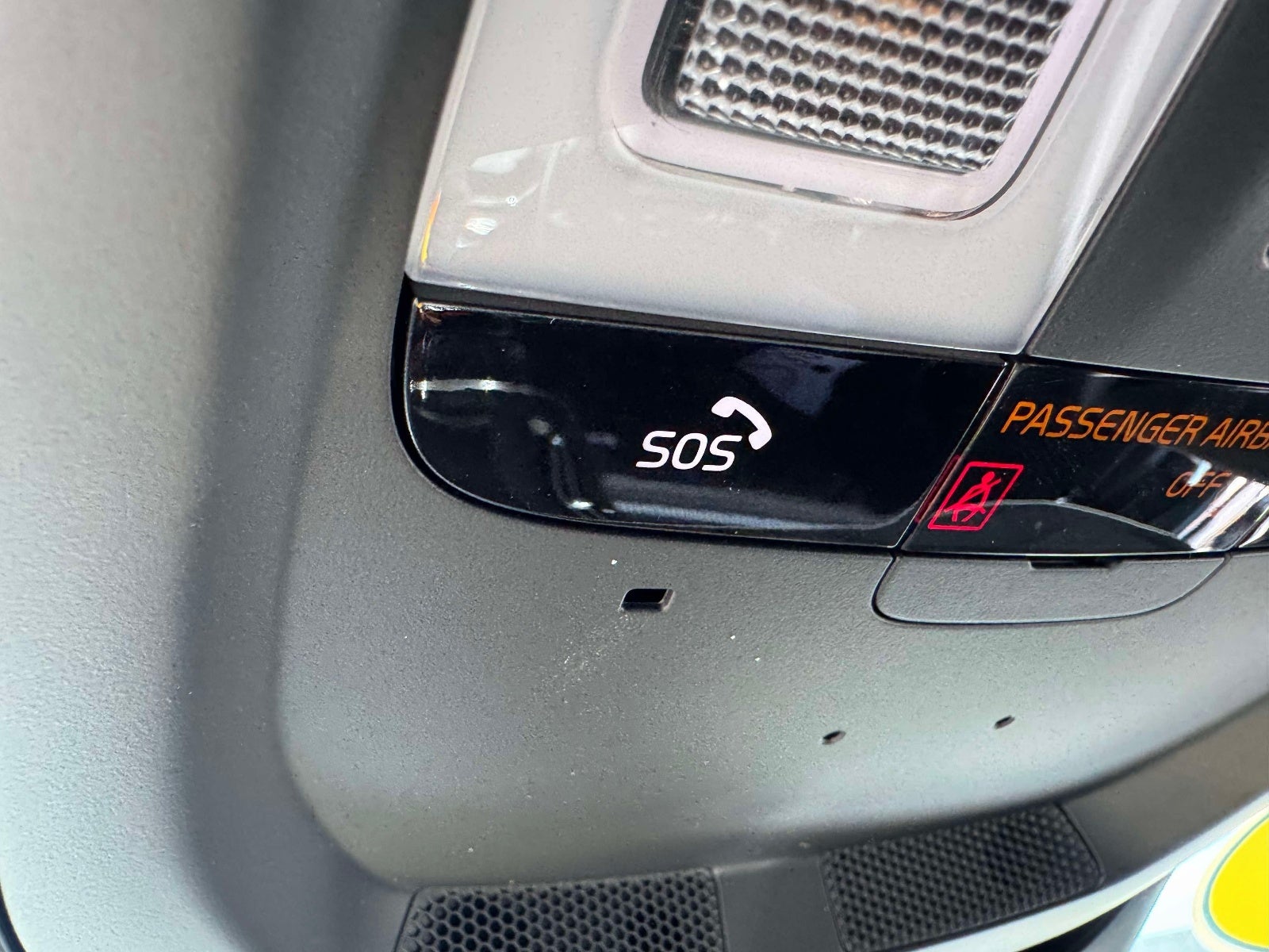 2021 Volvo XC40 Recharge Pure Electric P8
