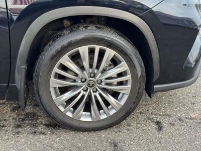 2024 Toyota Highlander Platinum