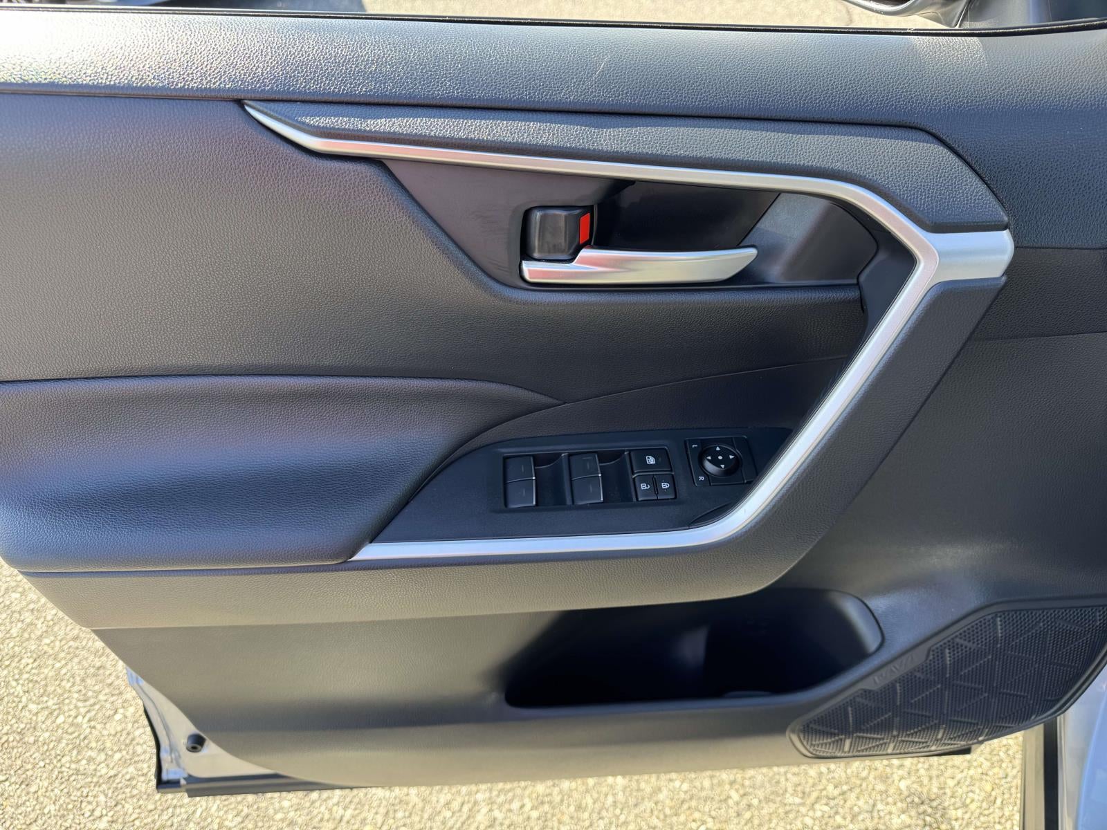 2024 Toyota RAV4 Prime SE