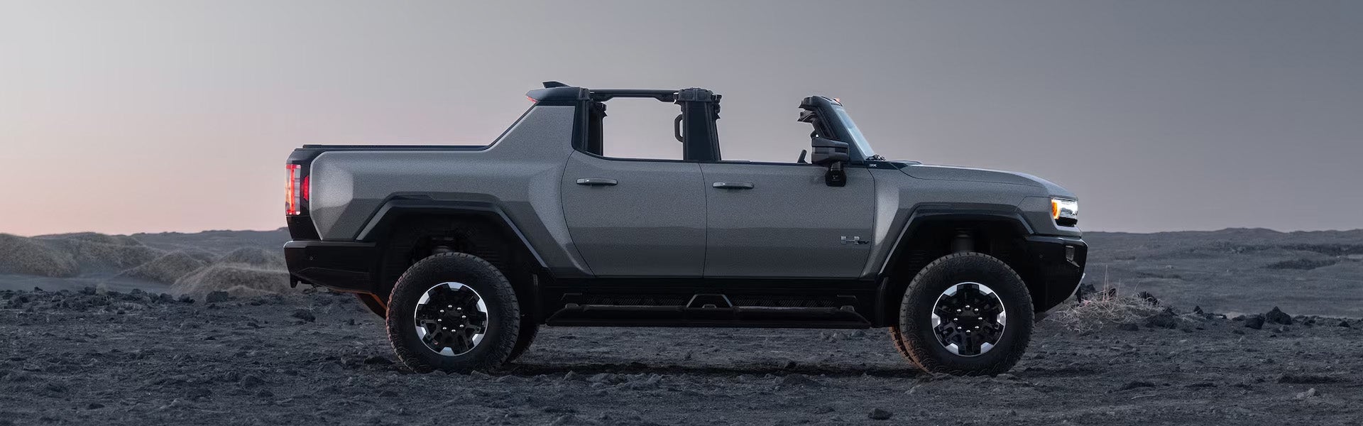 2026 GMC HUMMER EV Pickup Profile Exterior Long Island, NY