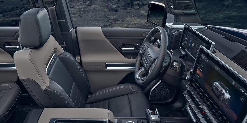 2026 GMC HUMMER EV Pickup Interior Riverhead, NY